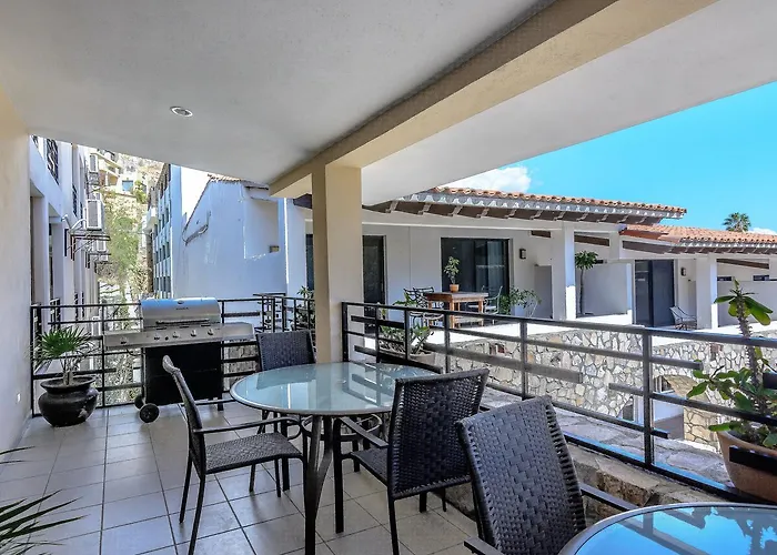 Cabo Sleeps 3 Hotel 4*